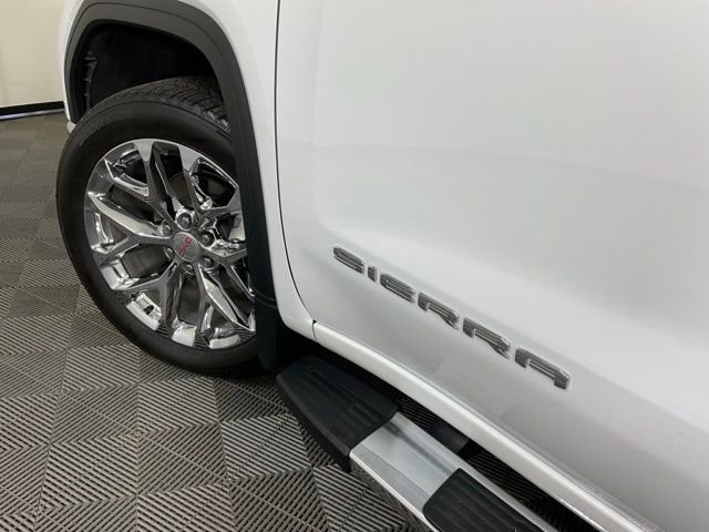Used 2022 GMC Sierra 1500 SLT w/ SLT Premium Plus Package AWD/4WD image 42