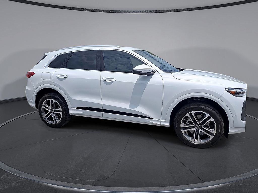 Used 2025 Audi Q5 Premium AWD/4WD image 6