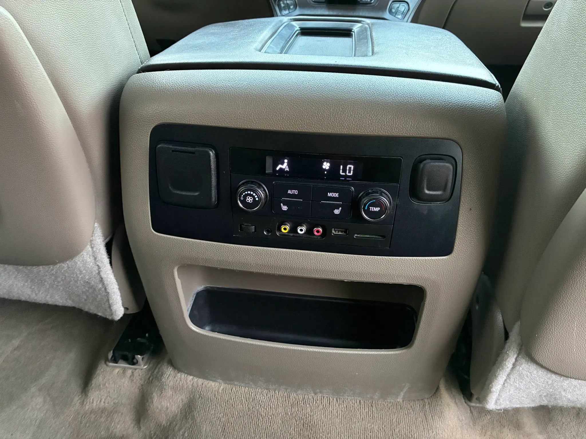 Used 2015 Chevrolet Tahoe LTZ image 27