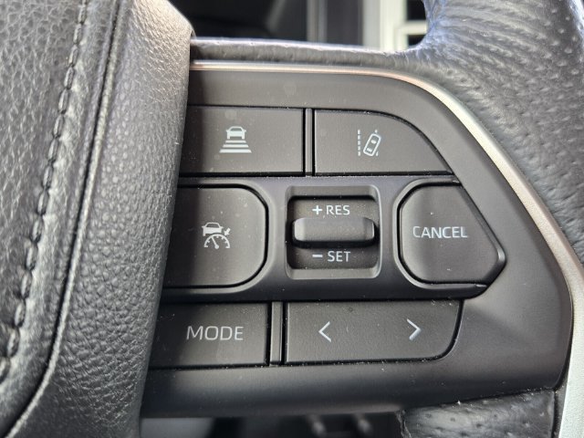 Used 2025 Toyota Sequoia Platinum w/ TRD Off-Road Package AWD/4WD image 26