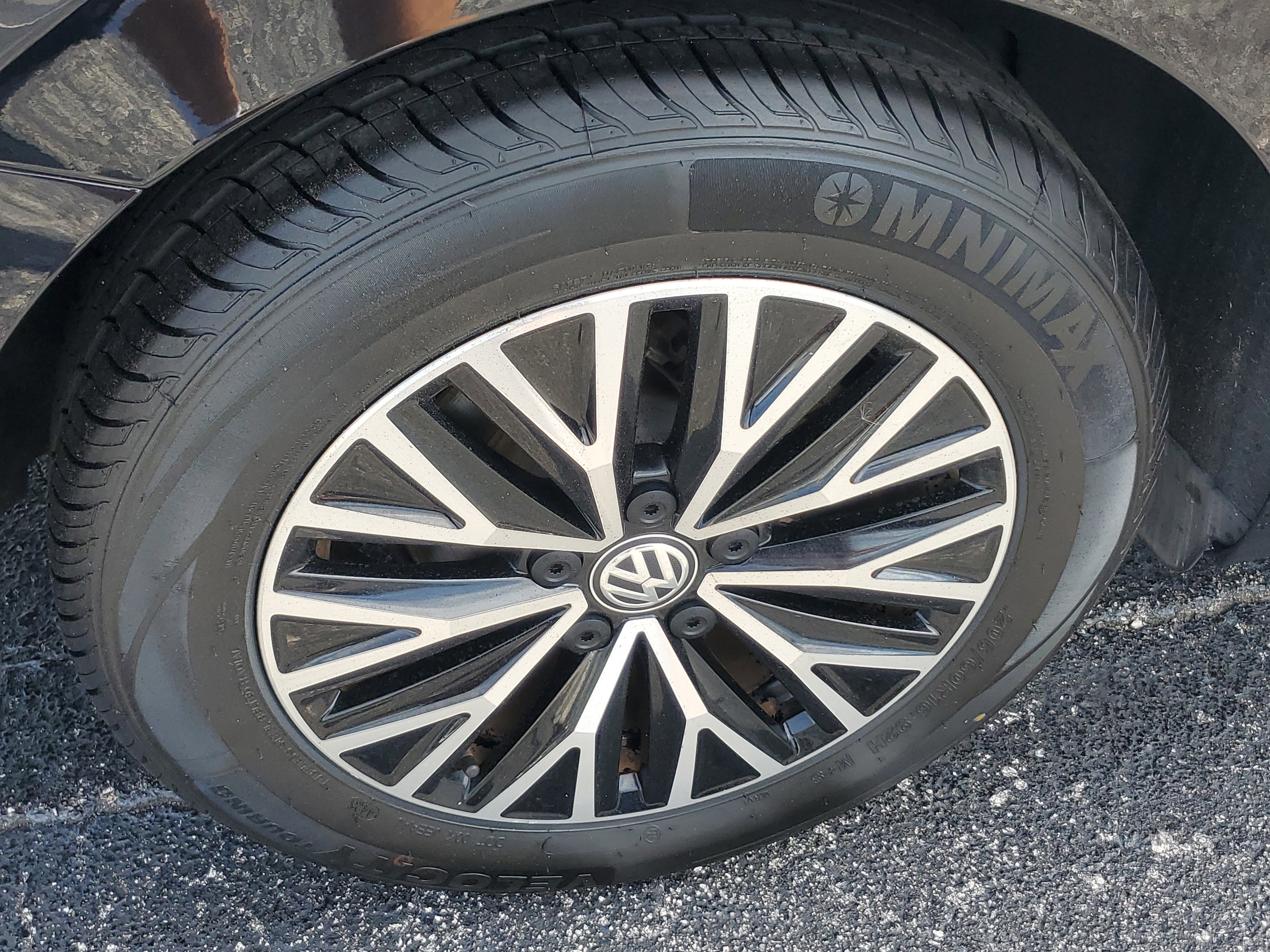 Certified 2021 Volkswagen Jetta SE image 9