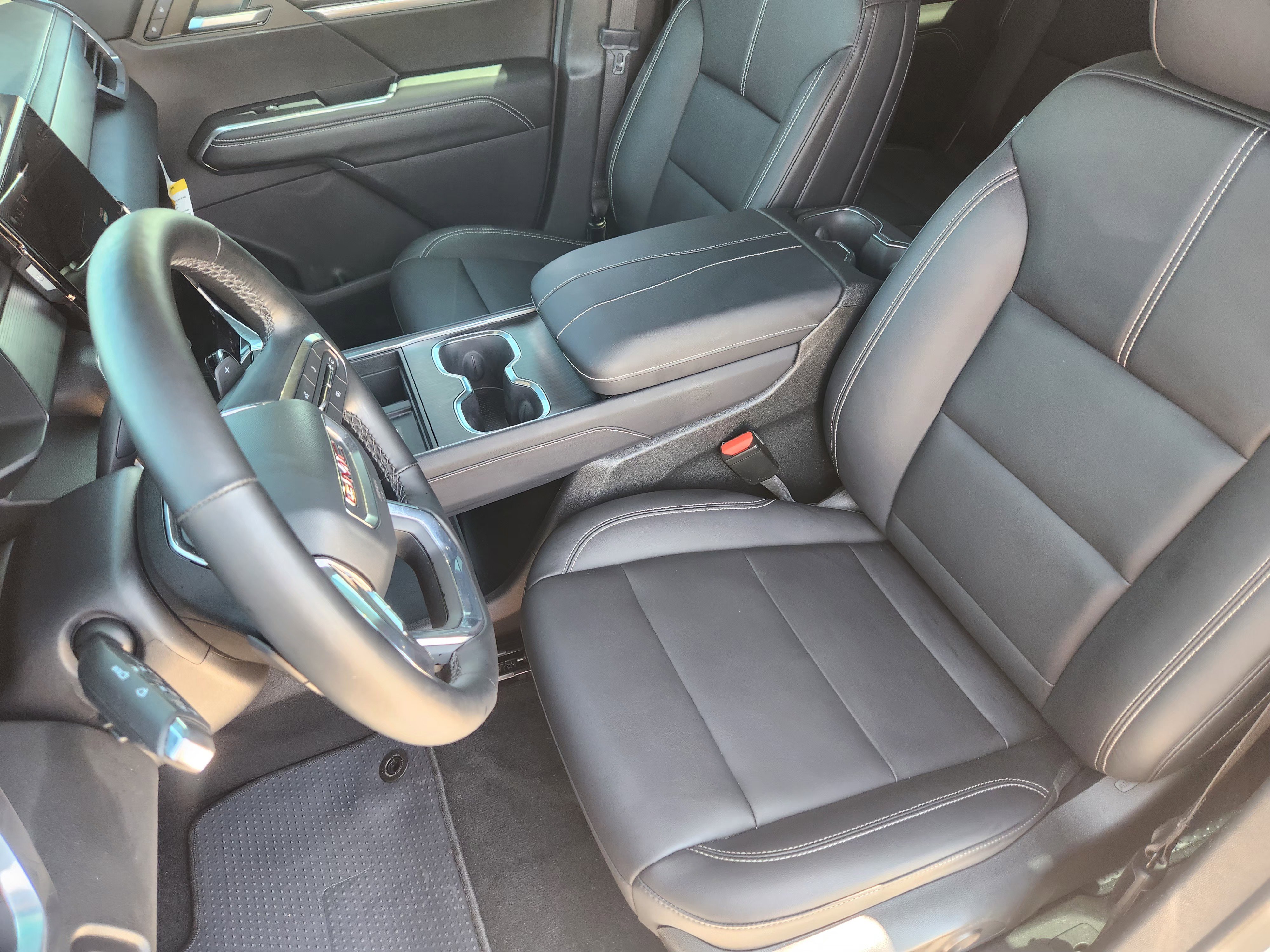 Used 2024 GMC Acadia Elevation FWD image 14