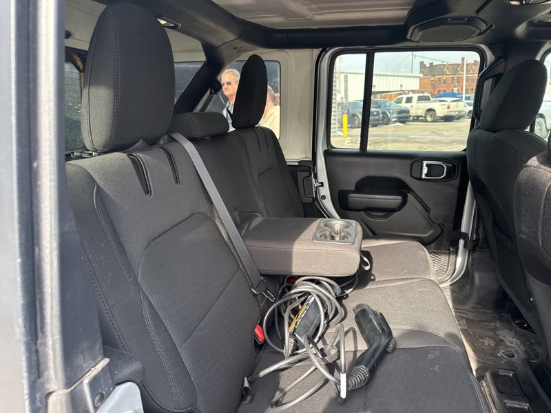Used 2023 Jeep Wrangler Unlimited w/ Cold Weather Group image 8