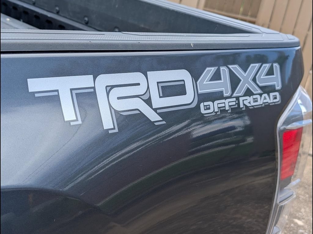 Used 2023 Toyota Tacoma TRD Off-Road w/ Technology Package AWD/4WD image 23