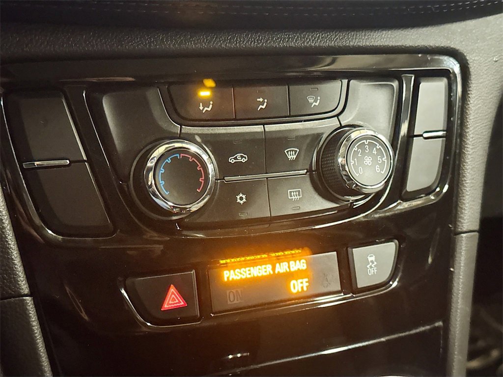 Used 2022 Buick Encore Preferred w/ Safety Package image 14