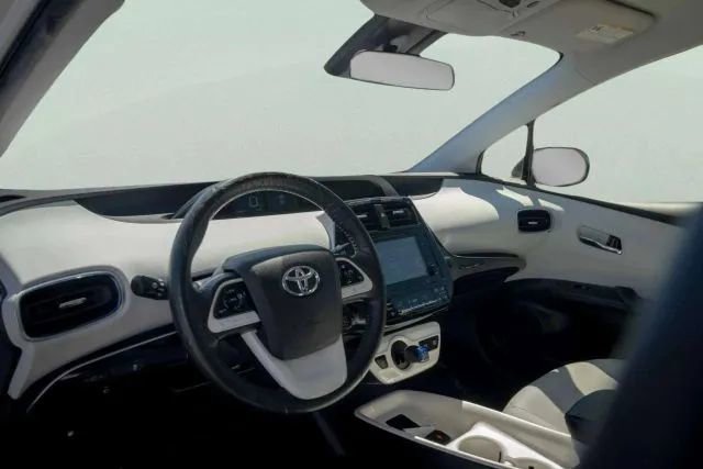 Used 2016 Toyota Prius Three Touring image 22