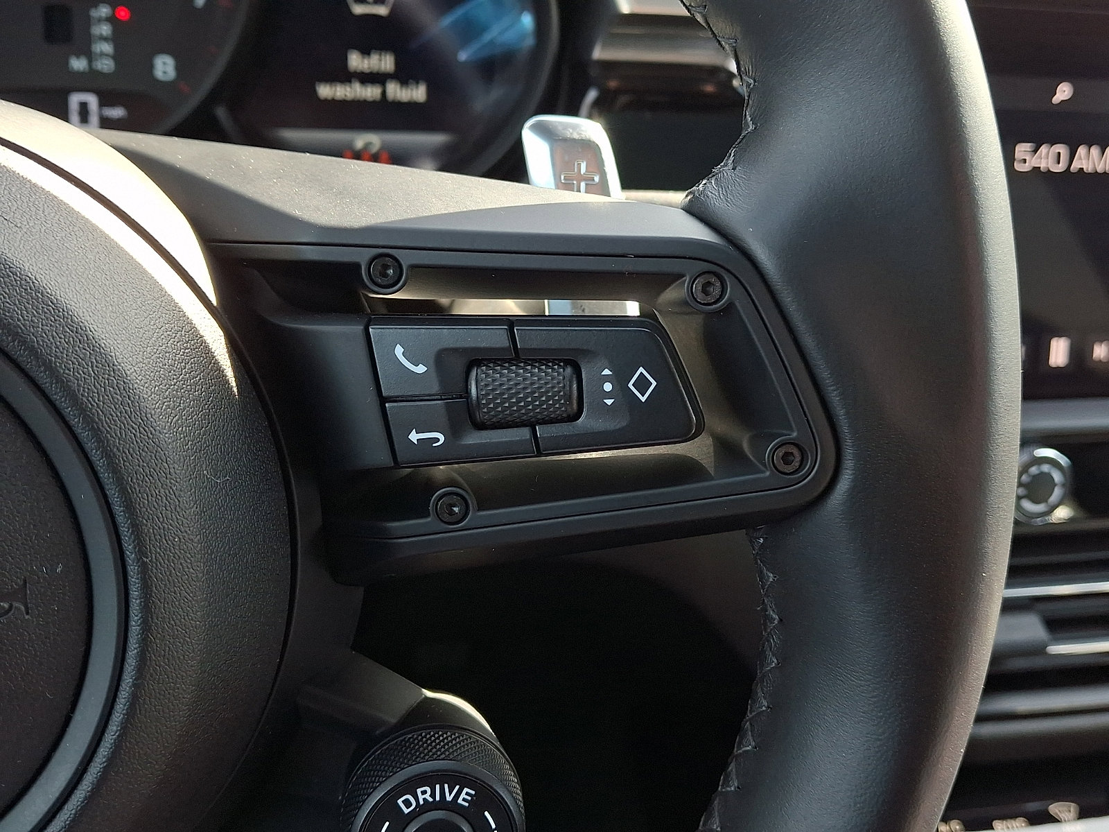 Used 2024 Porsche Macan Turbo image 30