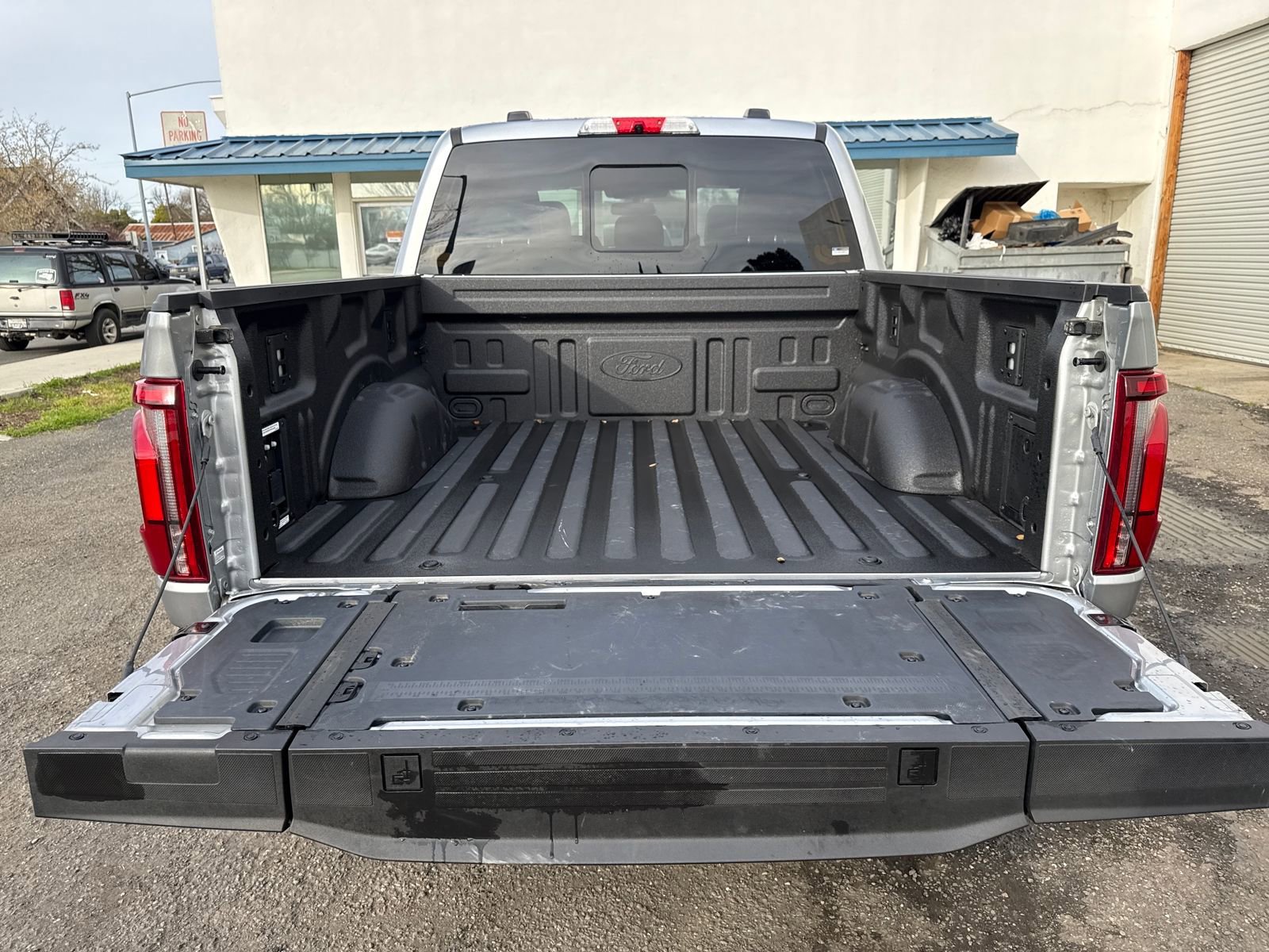 Used 2025 Ford F150 Platinum w/ Equipment Group 702A High image 23