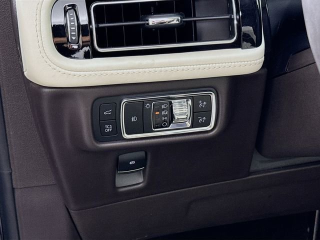 Used 2023 Lincoln Nautilus Black Label w/ Class II Trailer Tow Package image 13