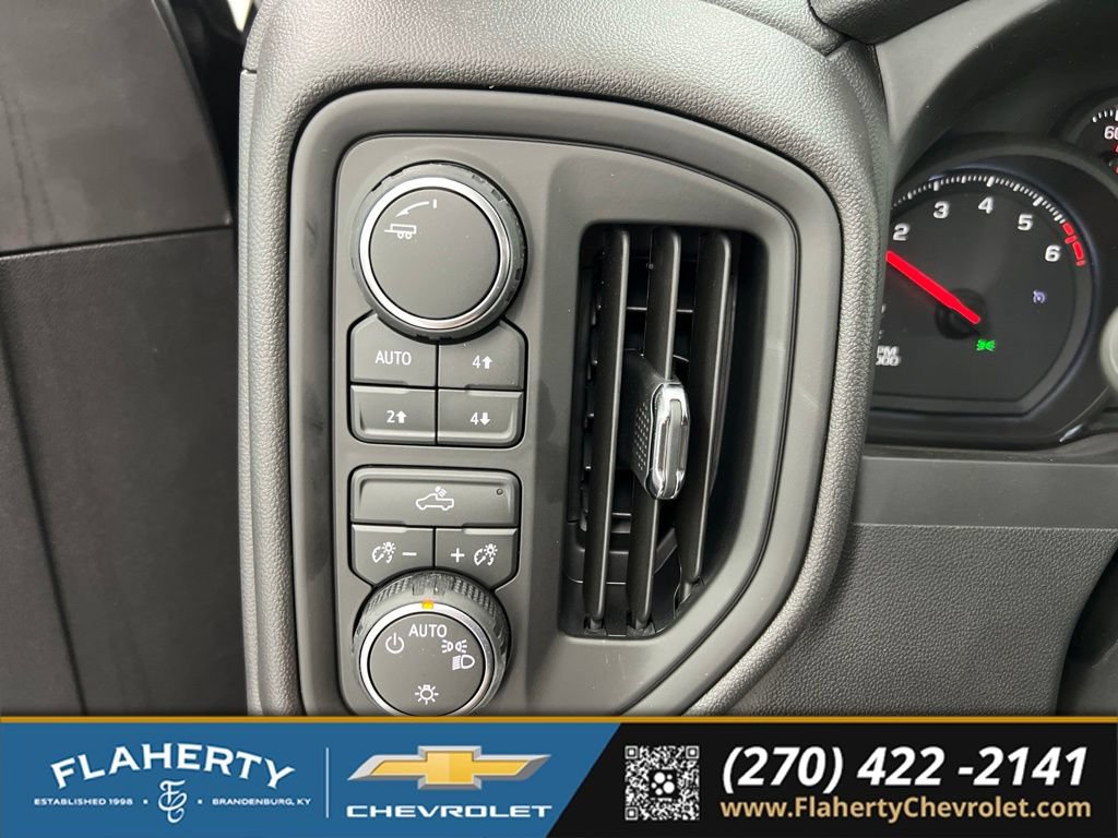 New 2026 Chevrolet Silverado 1500 Custom Trail Boss w/ LPO, Dark Essentials Package AWD/4WD image 24