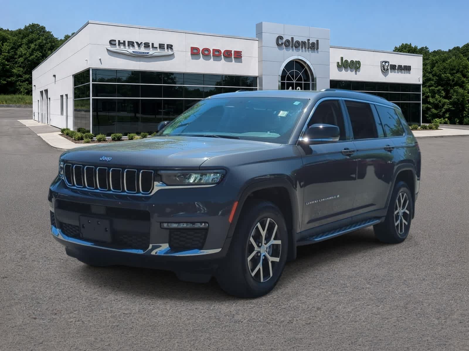 Used 2023 Jeep Grand Cherokee L Limited w/ Trailer Tow Group (B) AWD/4WD video 1