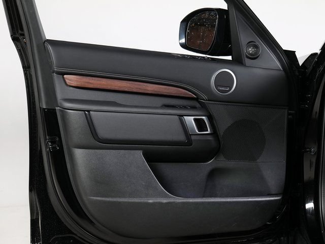 Certified 2025 Land Rover Discovery Dynamic SE AWD/4WD image 27