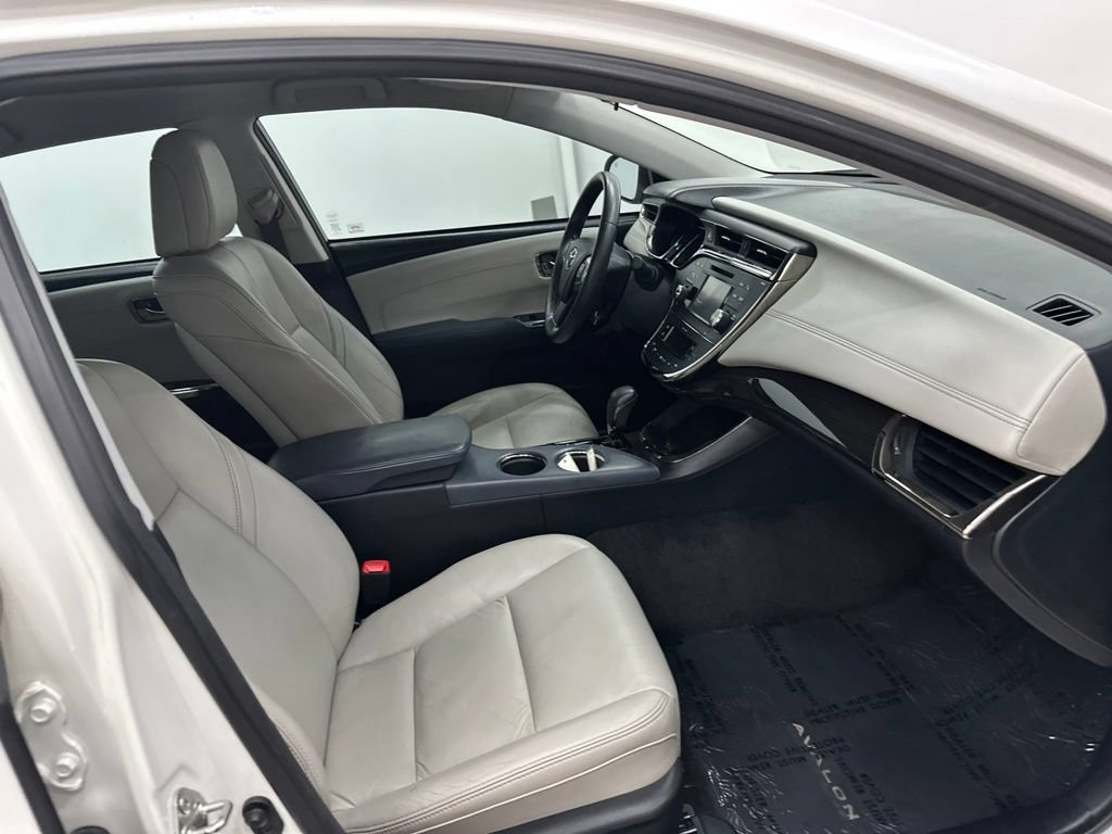 Used 2013 Toyota Avalon XLE FWD image 23