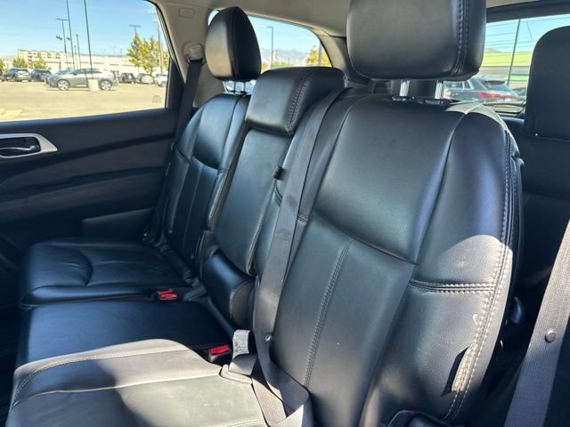 Used 2020 Nissan Pathfinder SL AWD/4WD image 18