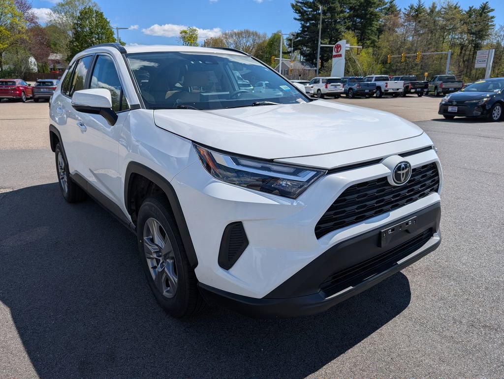 Used 2025 Toyota RAV4 XLE AWD/4WD image 8