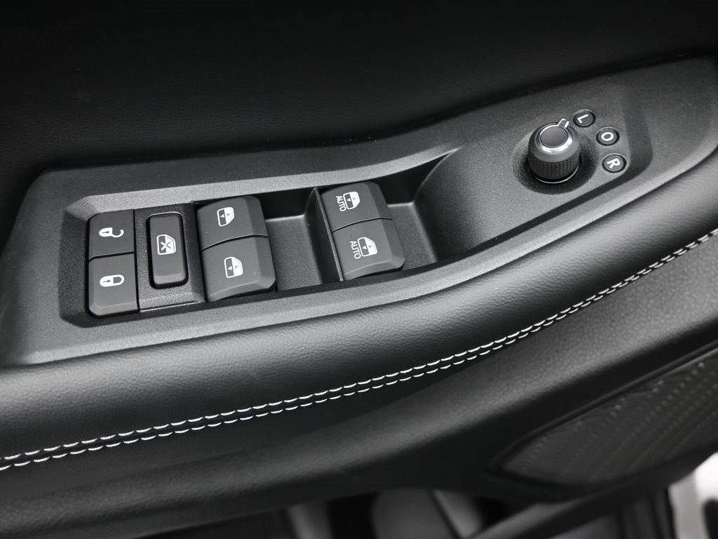 New 2025 Jeep Grand Cherokee Laredo X image 13