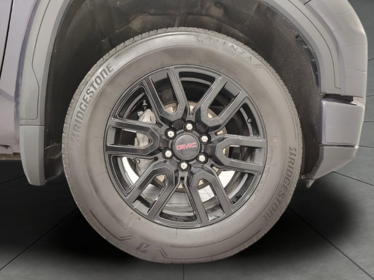 Used 2024 GMC Sierra 1500 Elevation AWD/4WD image 3