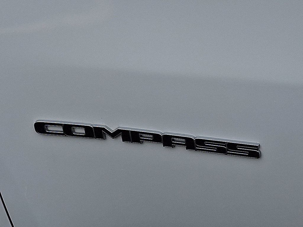 Used 2025 Jeep Compass Limited AWD/4WD image 19