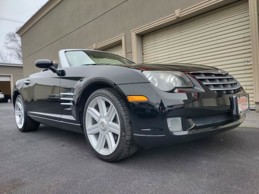 Used 2006 Chrysler Crossfire Limited RWD image 33