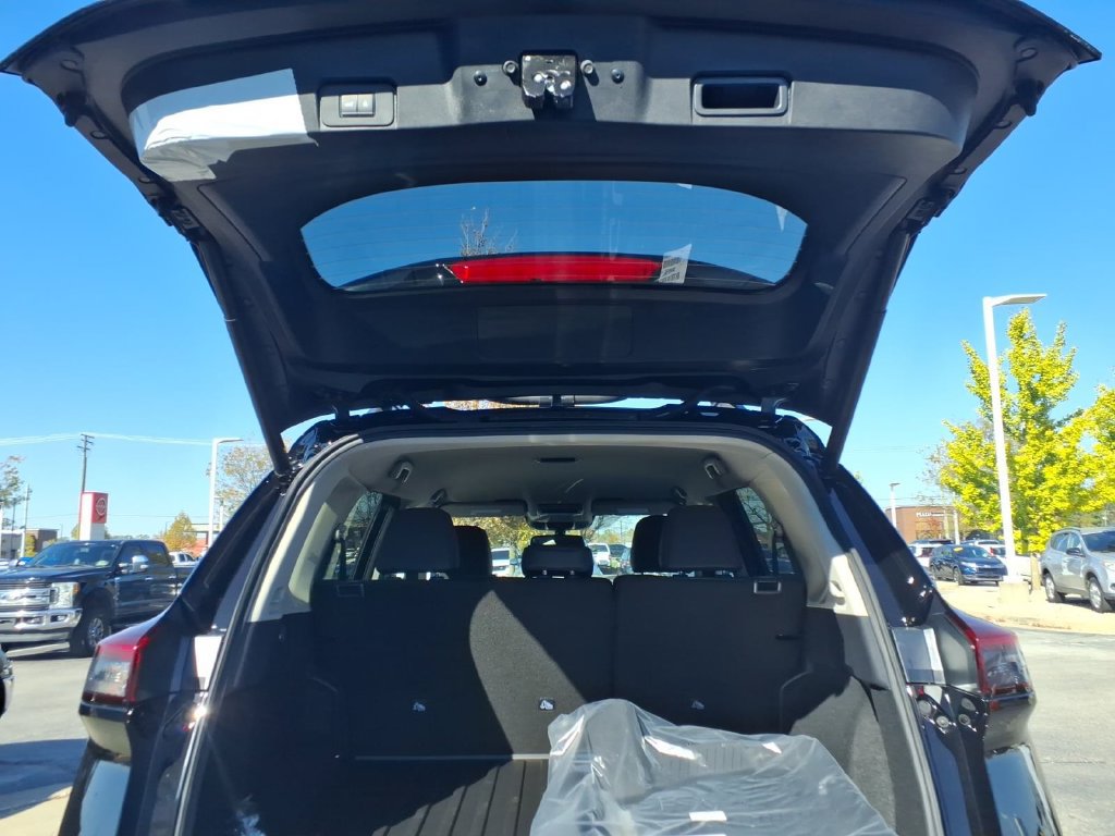 New 2027 Nissan Rogue SV w/ Rock Creek Premium Package AWD/4WD image 10
