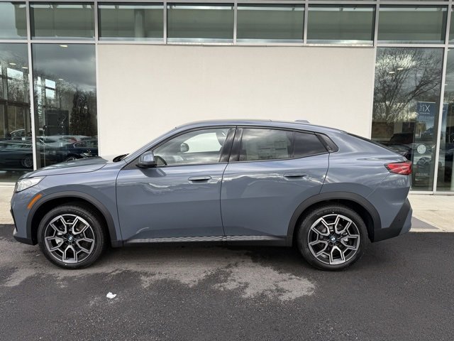 Used 2025 BMW X2 xDrive28i w/ Technology Package image 2