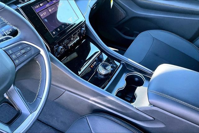 New 2025 Jeep Grand Cherokee L Laredo w/ Luxury Tech Group I image 7