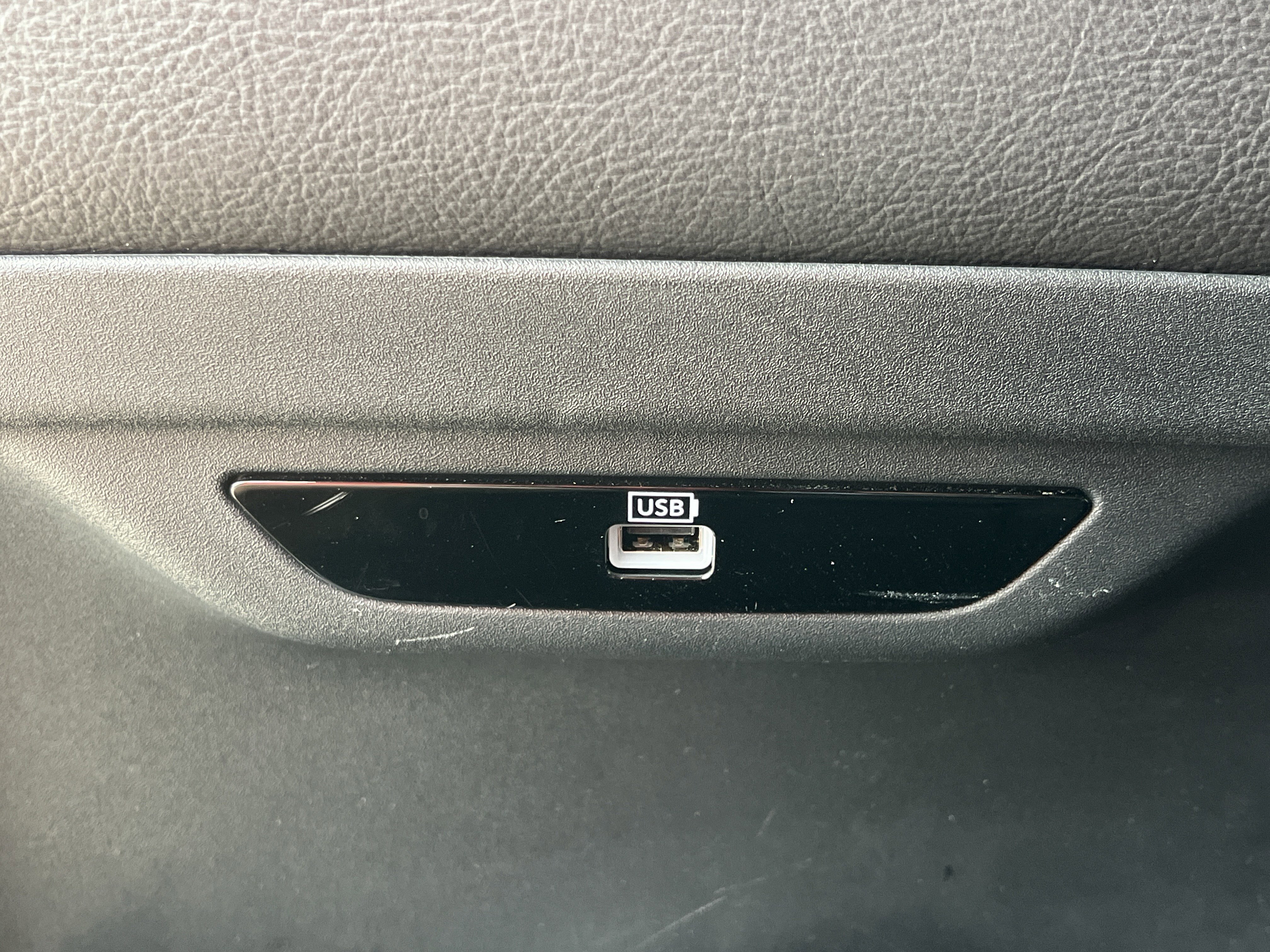 Used 2018 Chrysler Pacifica Touring-L w/ Advanced Safetytec Group image 18