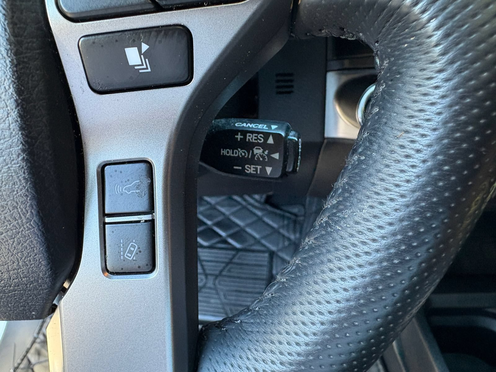 Used 2019 Toyota Tacoma Limited AWD/4WD image 35
