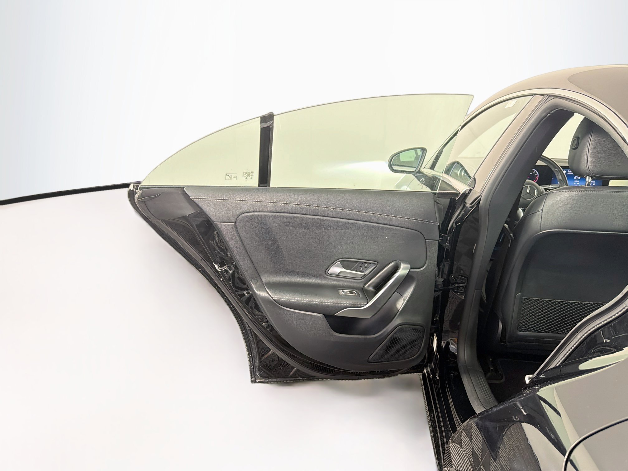 Used 2025 Mercedes-Benz CLA 250 image 27