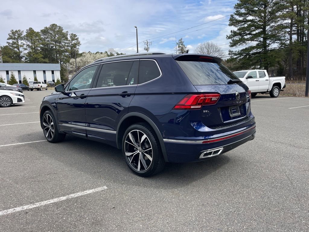 Used 2023 Volkswagen Tiguan SEL R-Line image 11