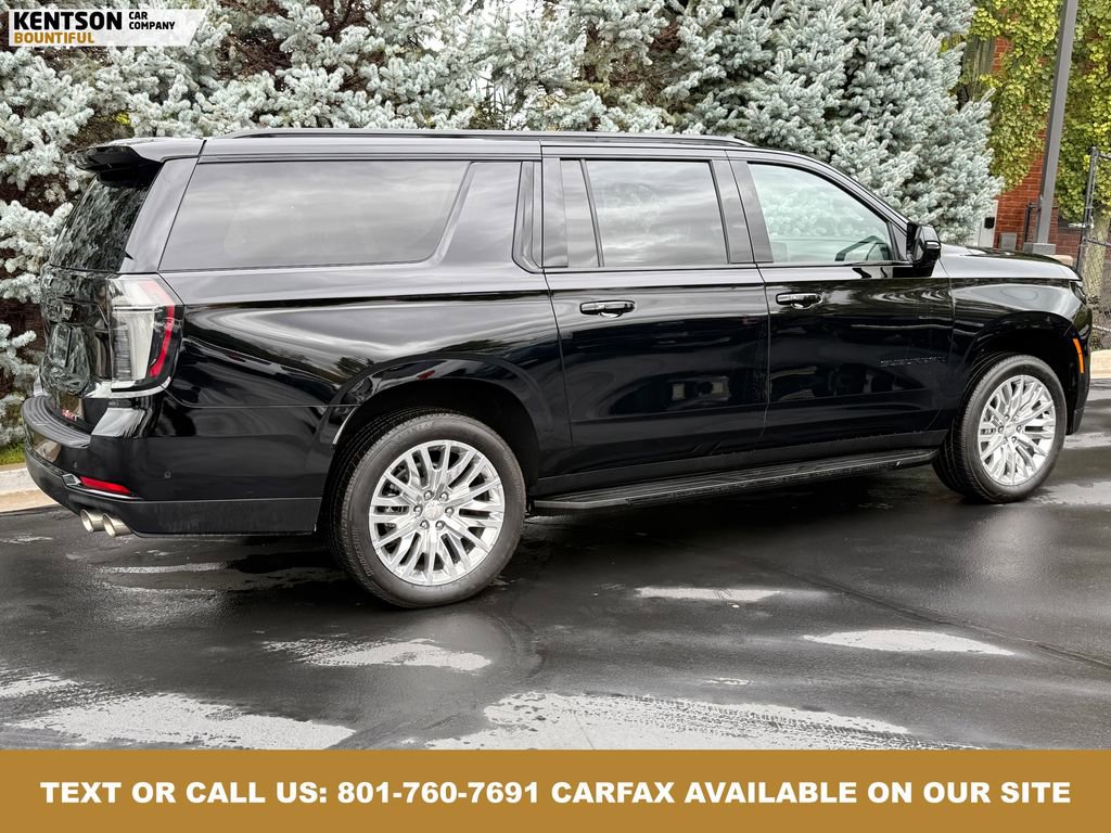 Used 2025 Chevrolet Suburban RST image 9