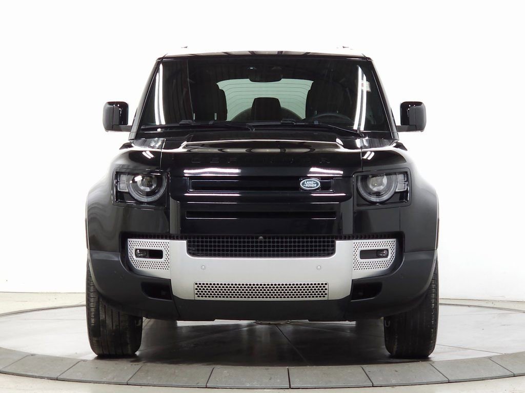 Used 2025 Land Rover Defender 110 S image 10