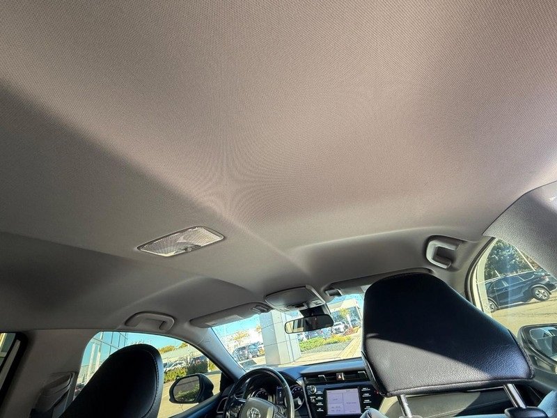 Used 2019 Toyota Camry SE image 11