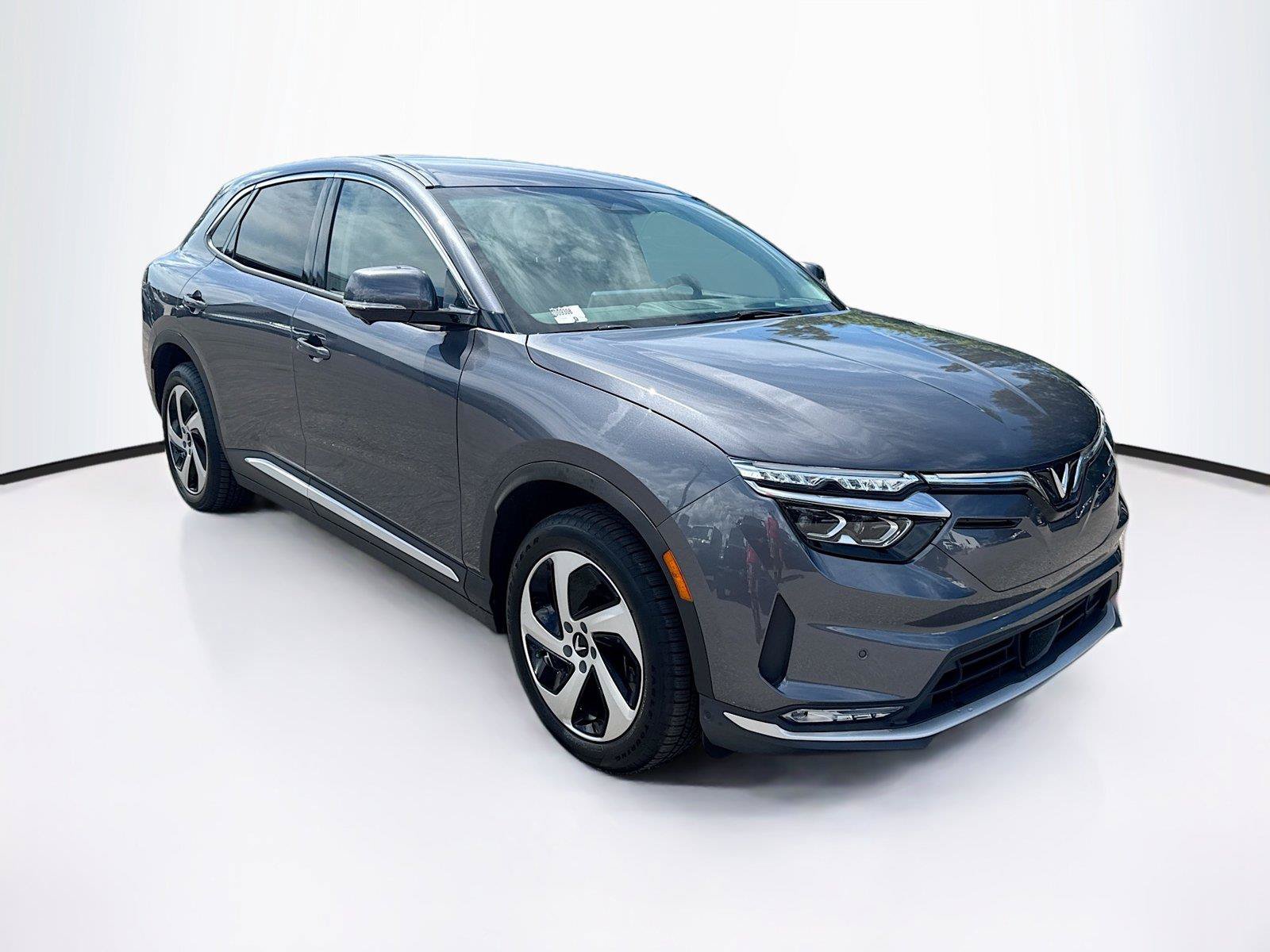Used 2025 VinFast VF 8 Eco AWD/4WD image 7