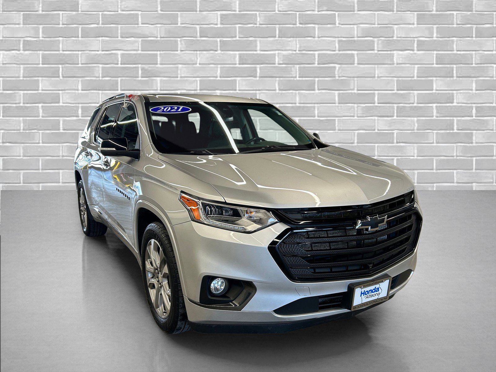 Used 2021 Chevrolet Traverse Premier w/ LPO, Blackout Package image 7