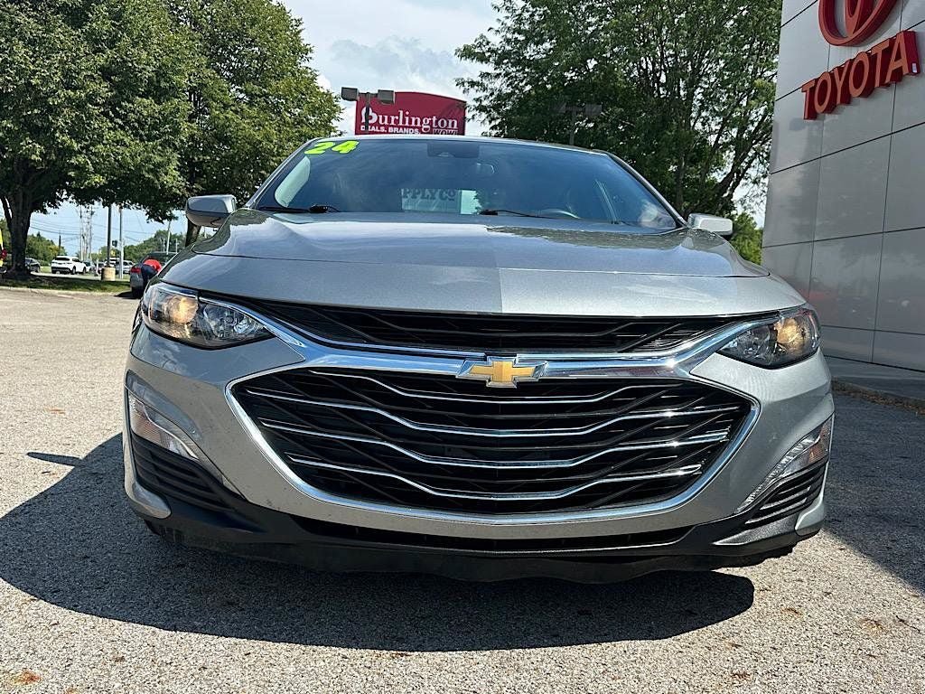 Used 2024 Chevrolet Malibu LT FWD image 9