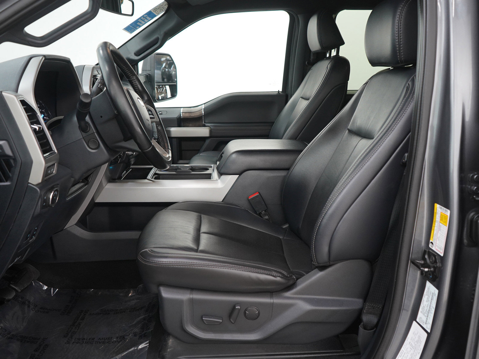 Used 2022 Ford F250 Lariat w/ Black Appearance Package image 25