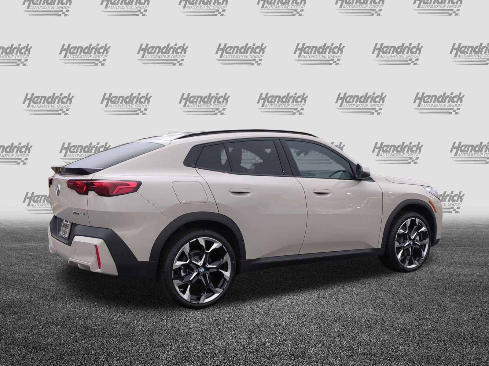 Certified 2026 BMW X2 xDrive28i w/ Technology Package AWD/4WD image 9