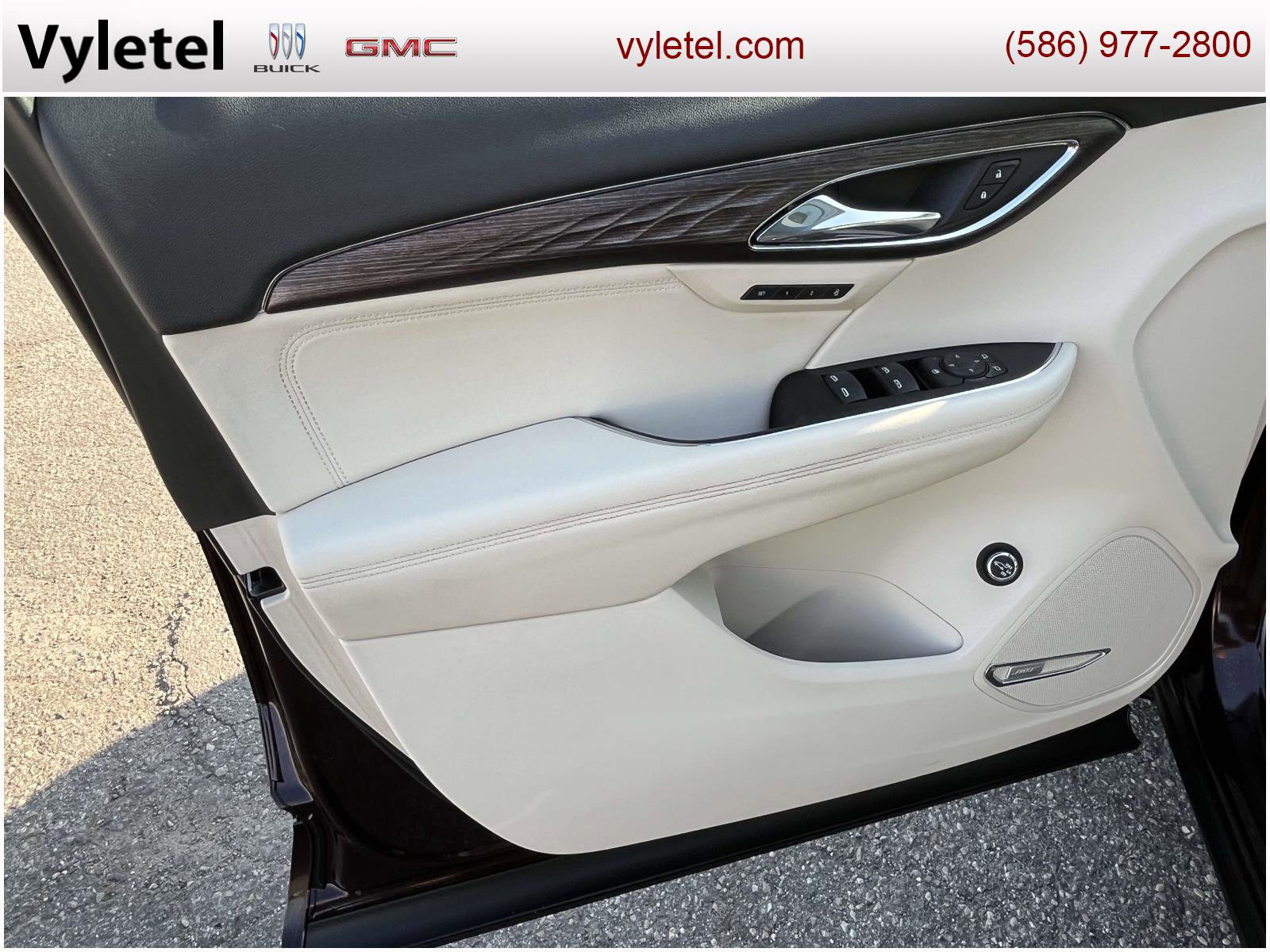 Certified 2023 Buick Envision Avenir image 17