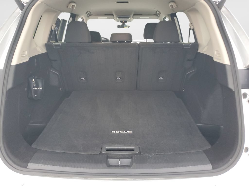 Used 2024 Nissan Rogue SV FWD image 9