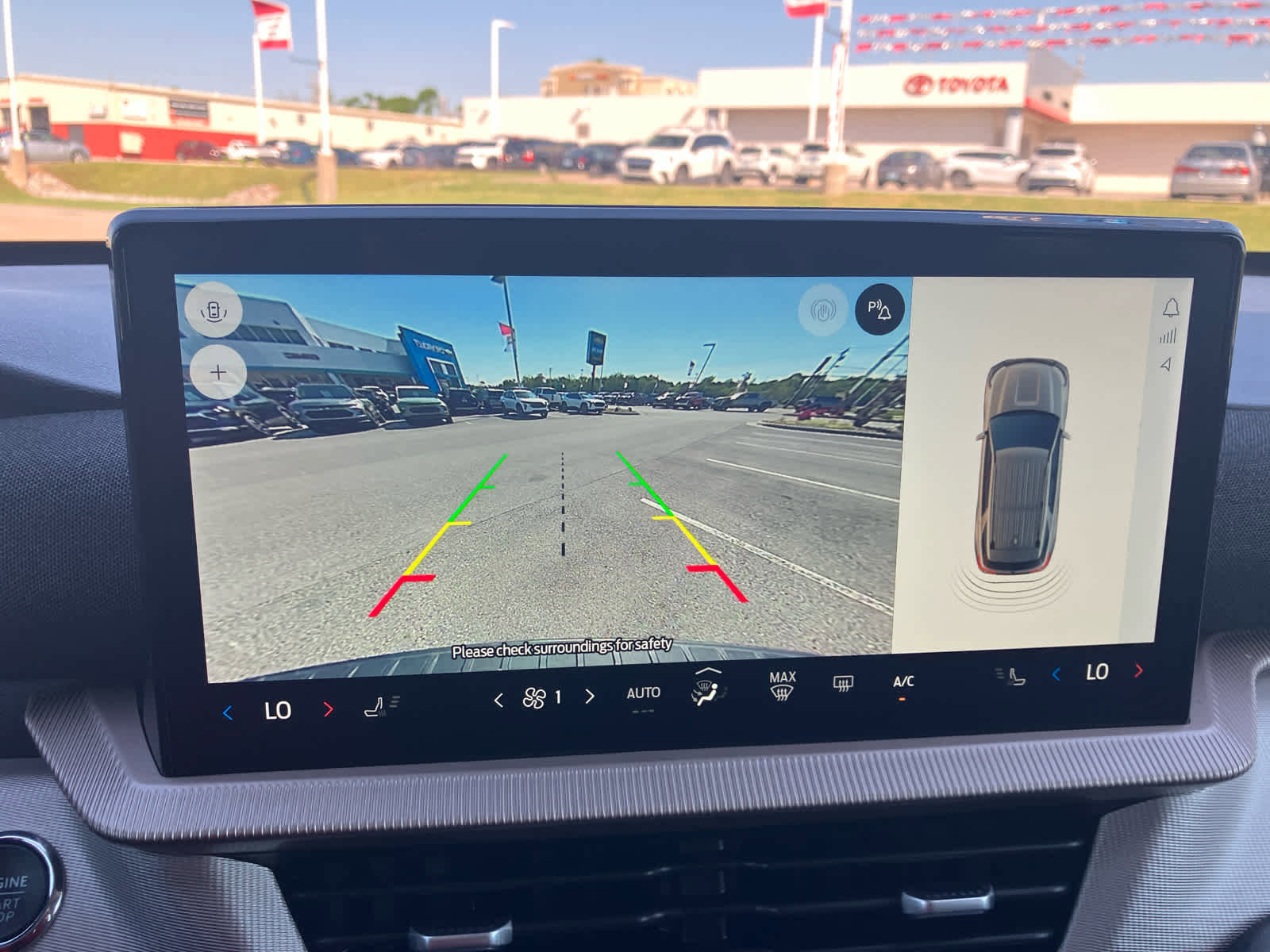 Used 2025 Ford Explorer Active RWD image 21