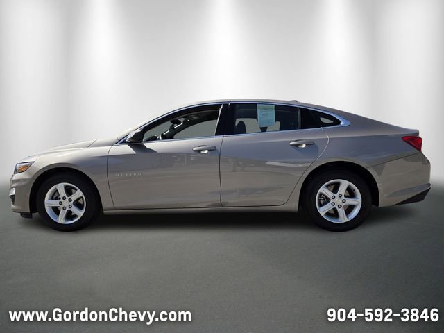 Used 2025 Chevrolet Malibu LT image 2