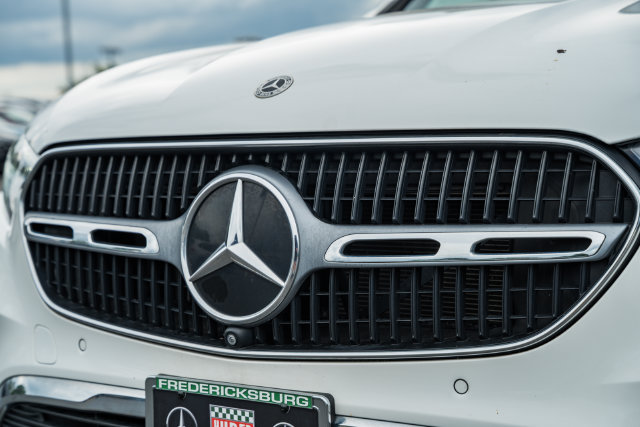 Used 2023 Mercedes-Benz GLC 300 4MATIC image 12
