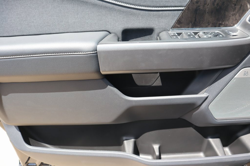 New 2025 Ford F350 Lariat w/ Lariat Ultimate Package image 17