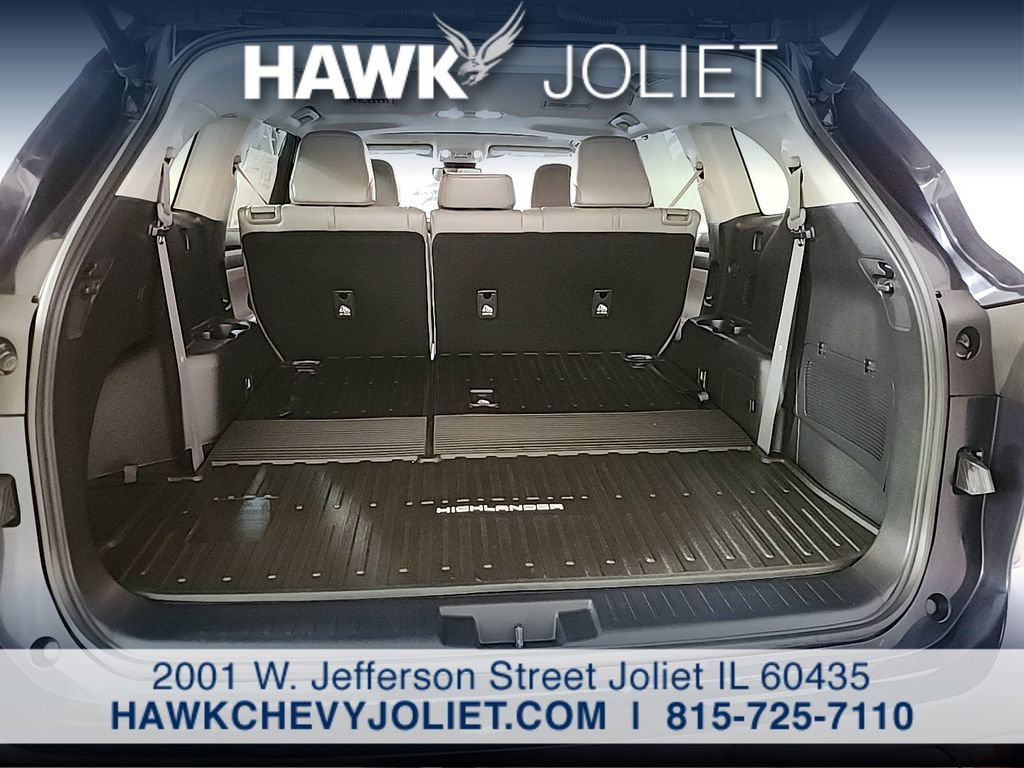 Used 2021 Toyota Highlander XLE AWD/4WD image 21