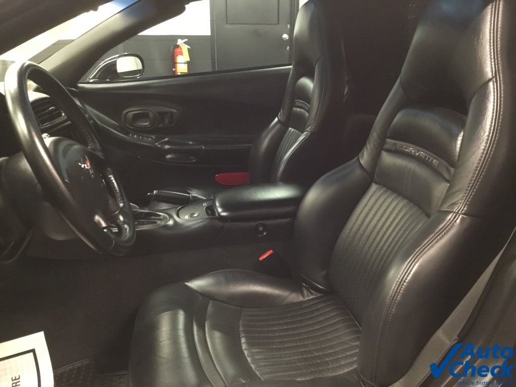 Used 2002 Chevrolet Corvette Coupe w/ Preferred Equipment Group2 RWD image 20