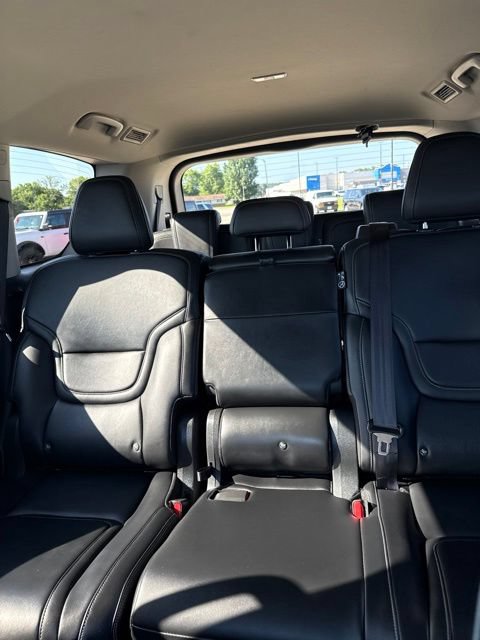 Used 2025 Nissan Armada SV AWD/4WD image 18