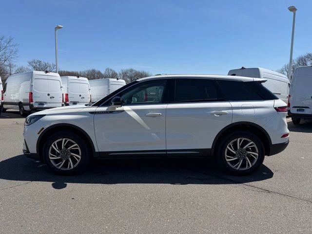 Used 2023 Lincoln Corsair AWD w/ Equipment Group 101A image 4