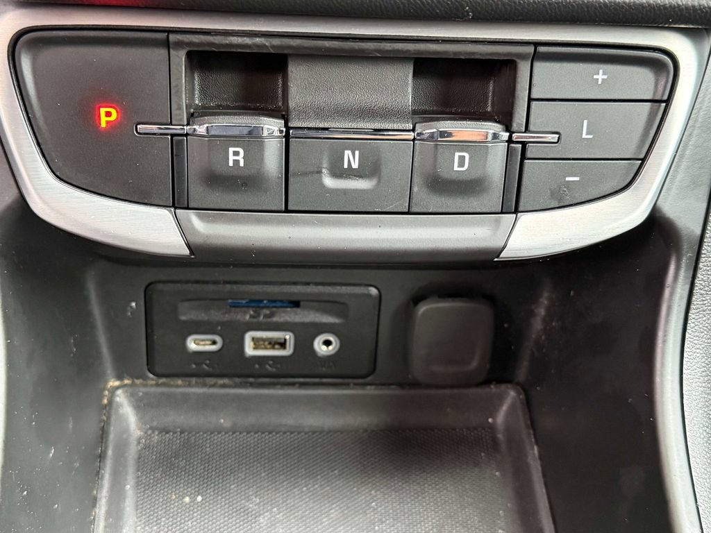 Used 2023 GMC Terrain SLT AWD/4WD image 21