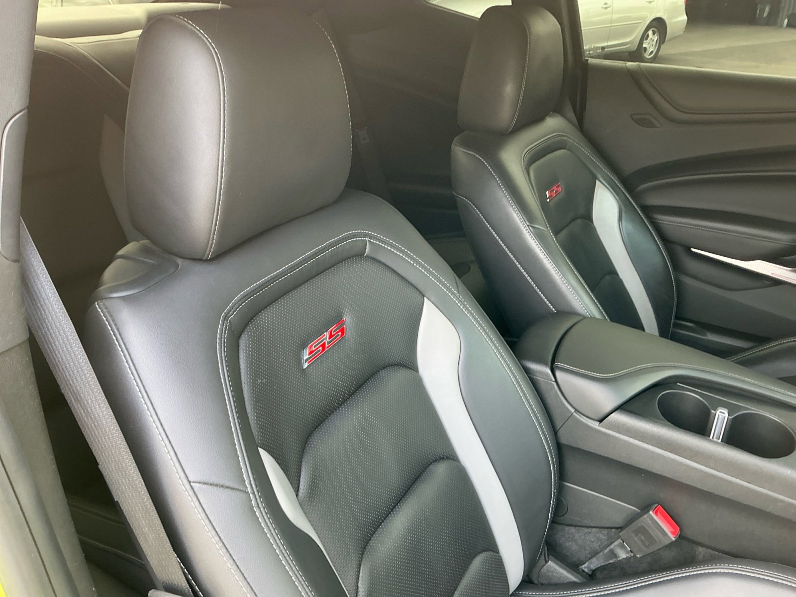 Used 2020 Chevrolet Camaro SS image 24